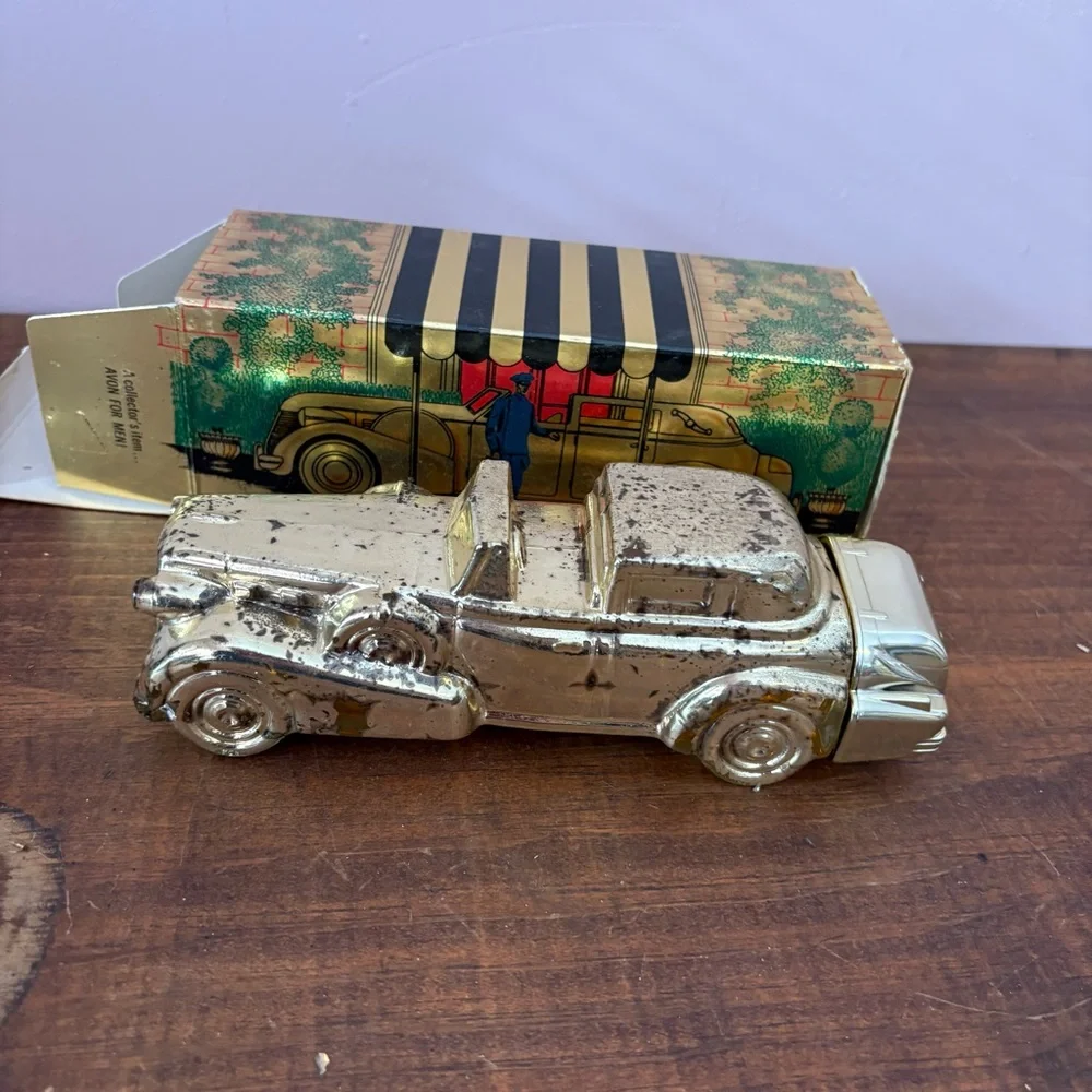 💚Avon Vintage Solid Gold Cadillac Car Decanter